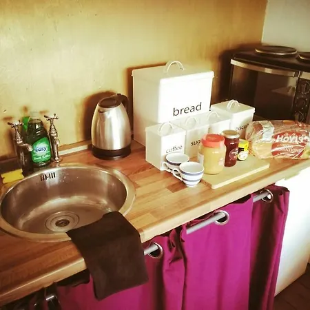Fernleigh Homestay *